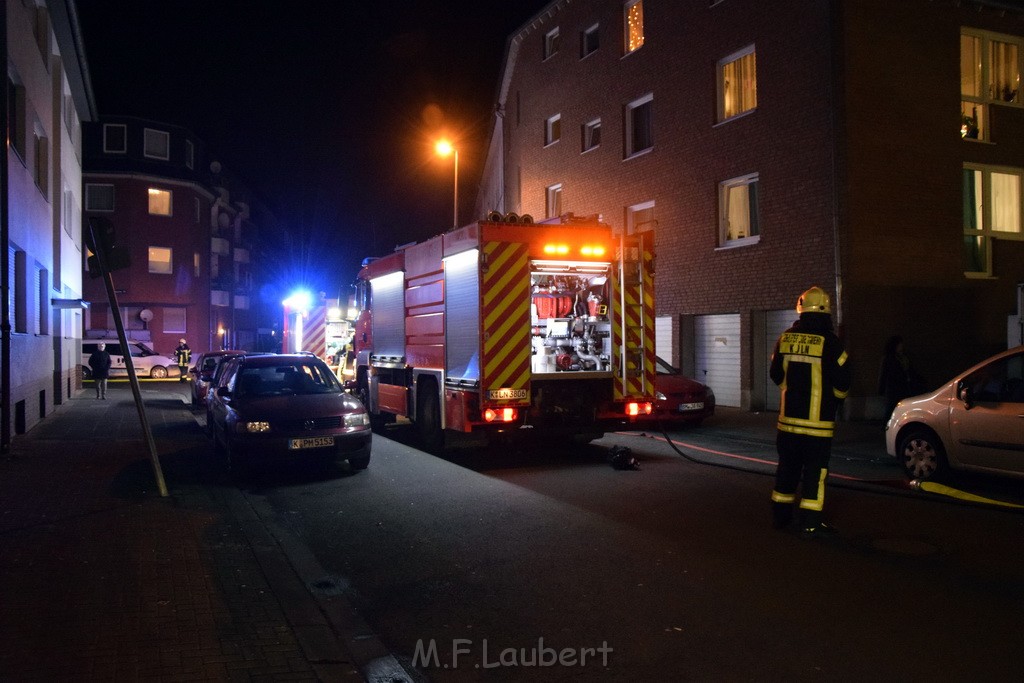 Feuer Papp Presscontainer Koeln Hoehenberg Bochumerstr P149.JPG - Miklos Laubert